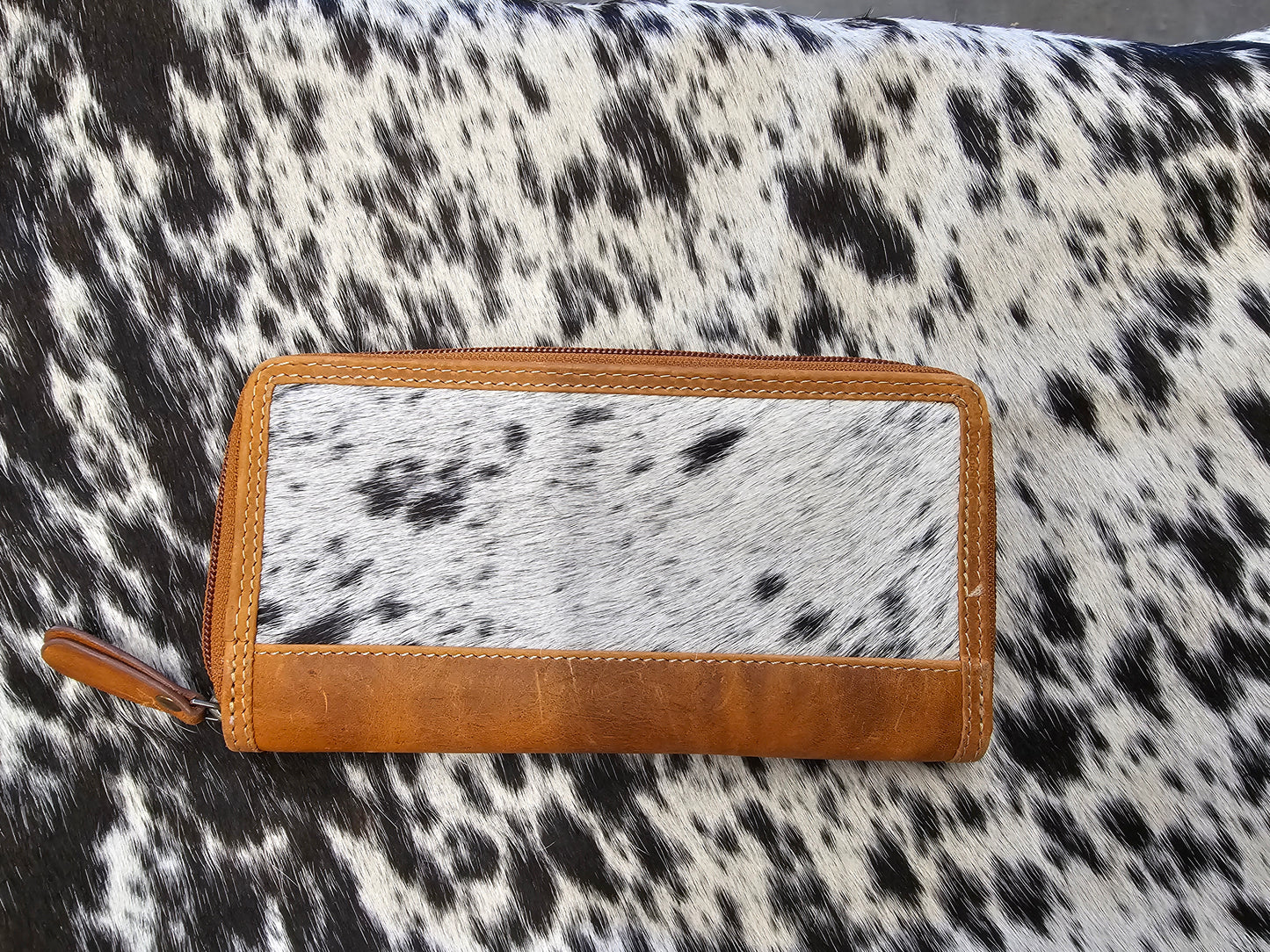 Ezra Cowhide Wallet